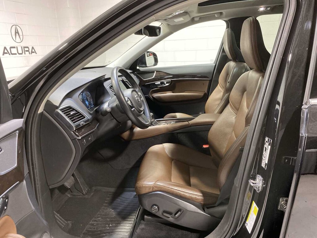 Used 2019 Volvo XC90 Momentum SUV