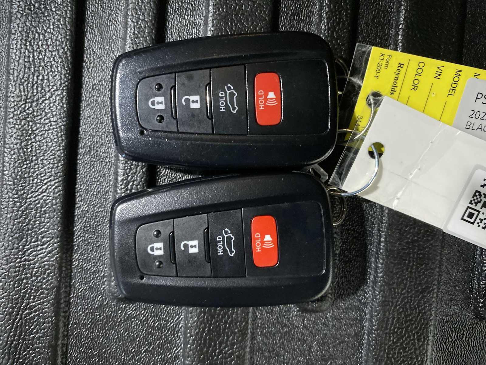 Thumbnail: 2023 Toyota Highlander - 20