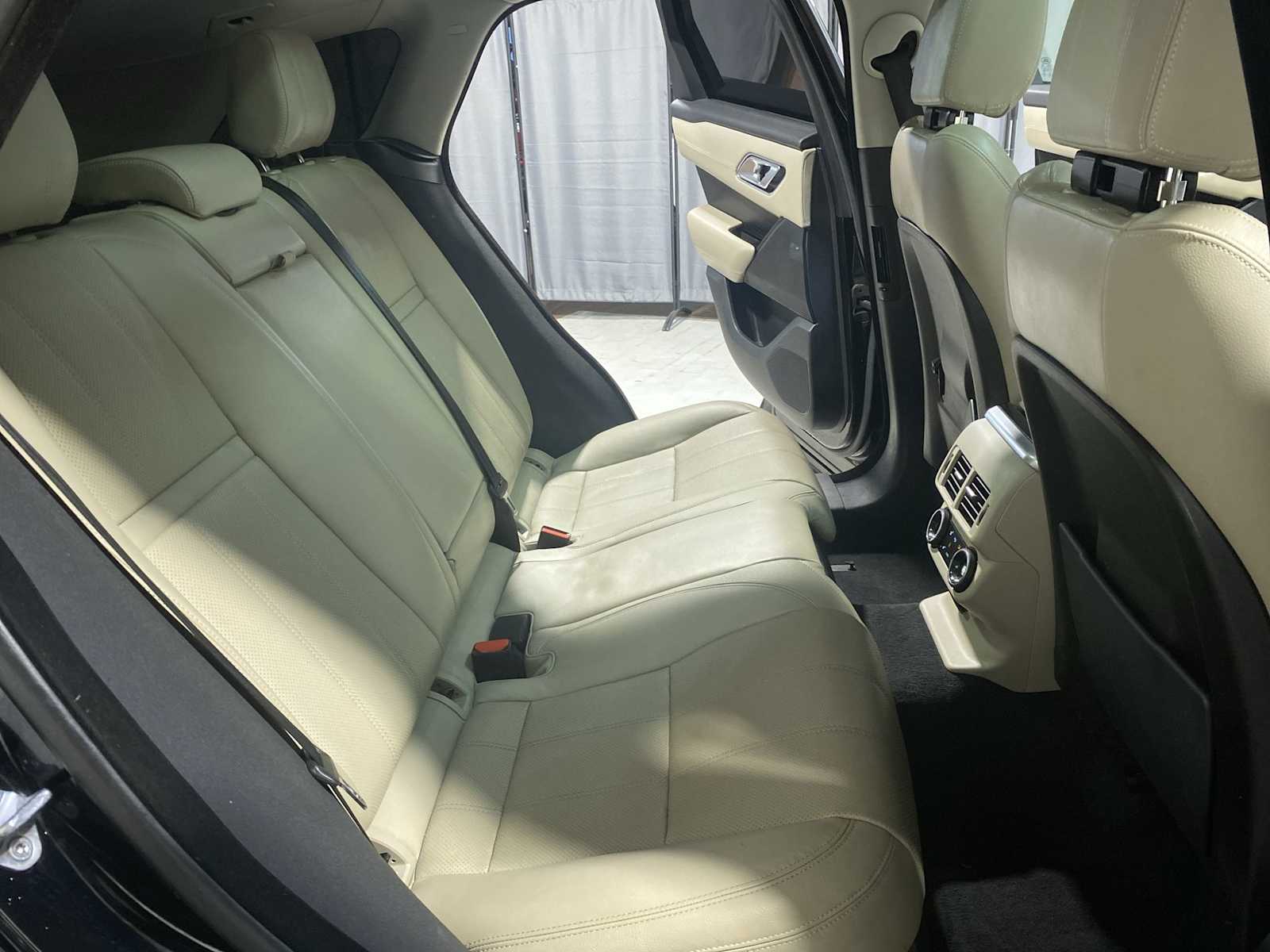 Thumbnail: 2018 Land Rover Range Rover Velar - 13