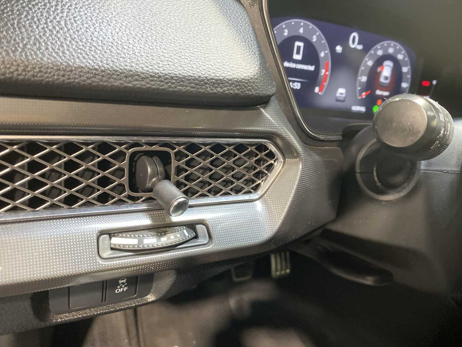 Thumbnail: 2023 Acura Integra - 24