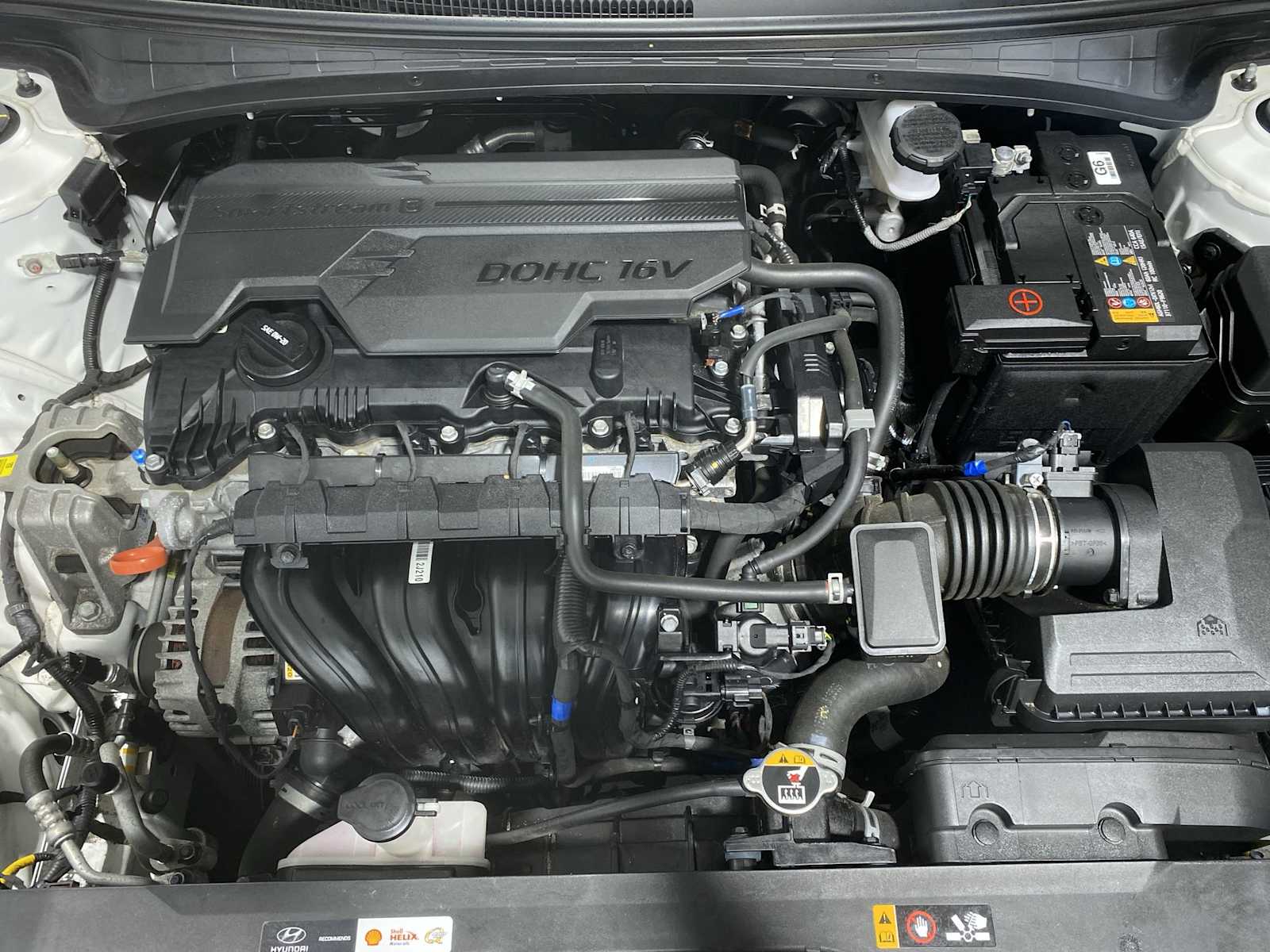 Thumbnail: 2024 Hyundai Elantra - 9