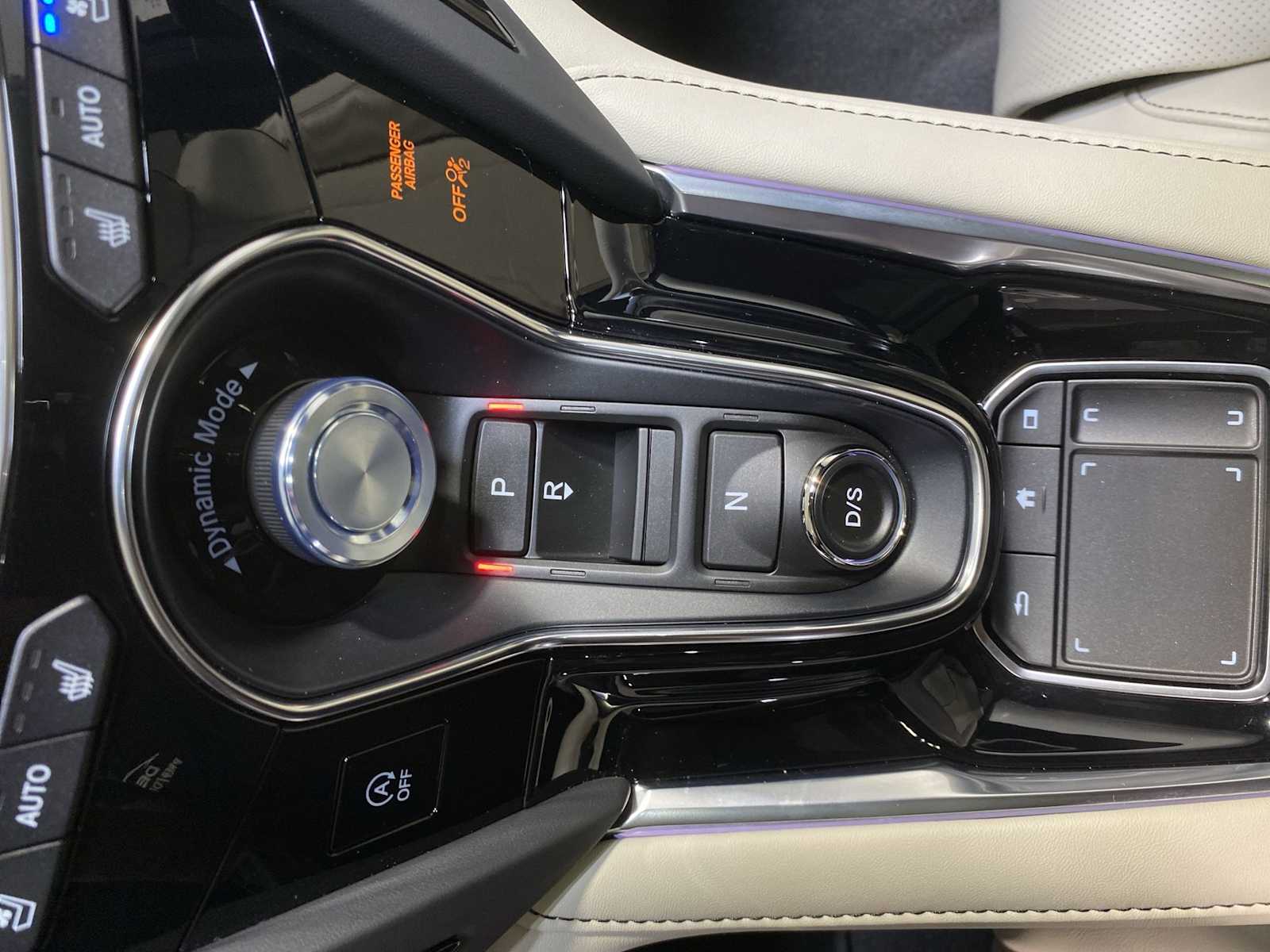 Thumbnail: 2025 Acura RDX - 17