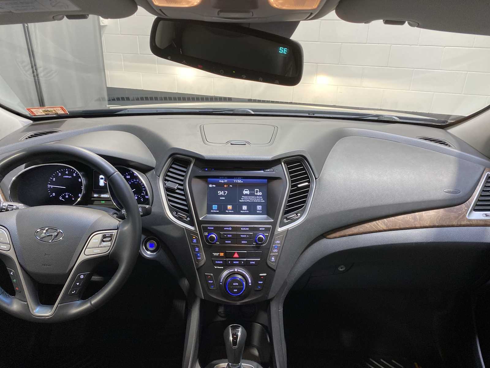 Thumbnail: 2017 Hyundai Santa Fe - 10