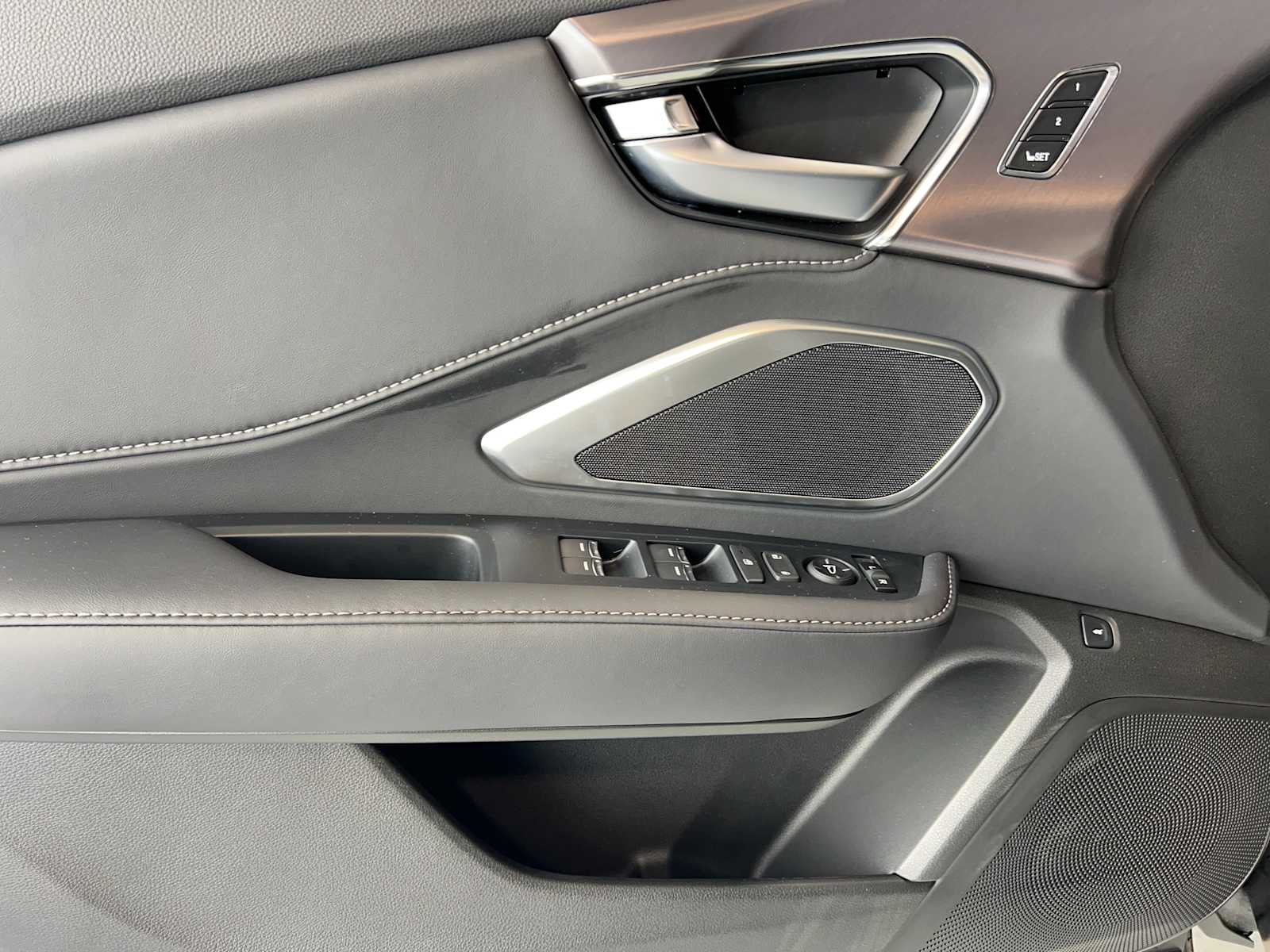 Thumbnail: 2026 Acura RDX - 21