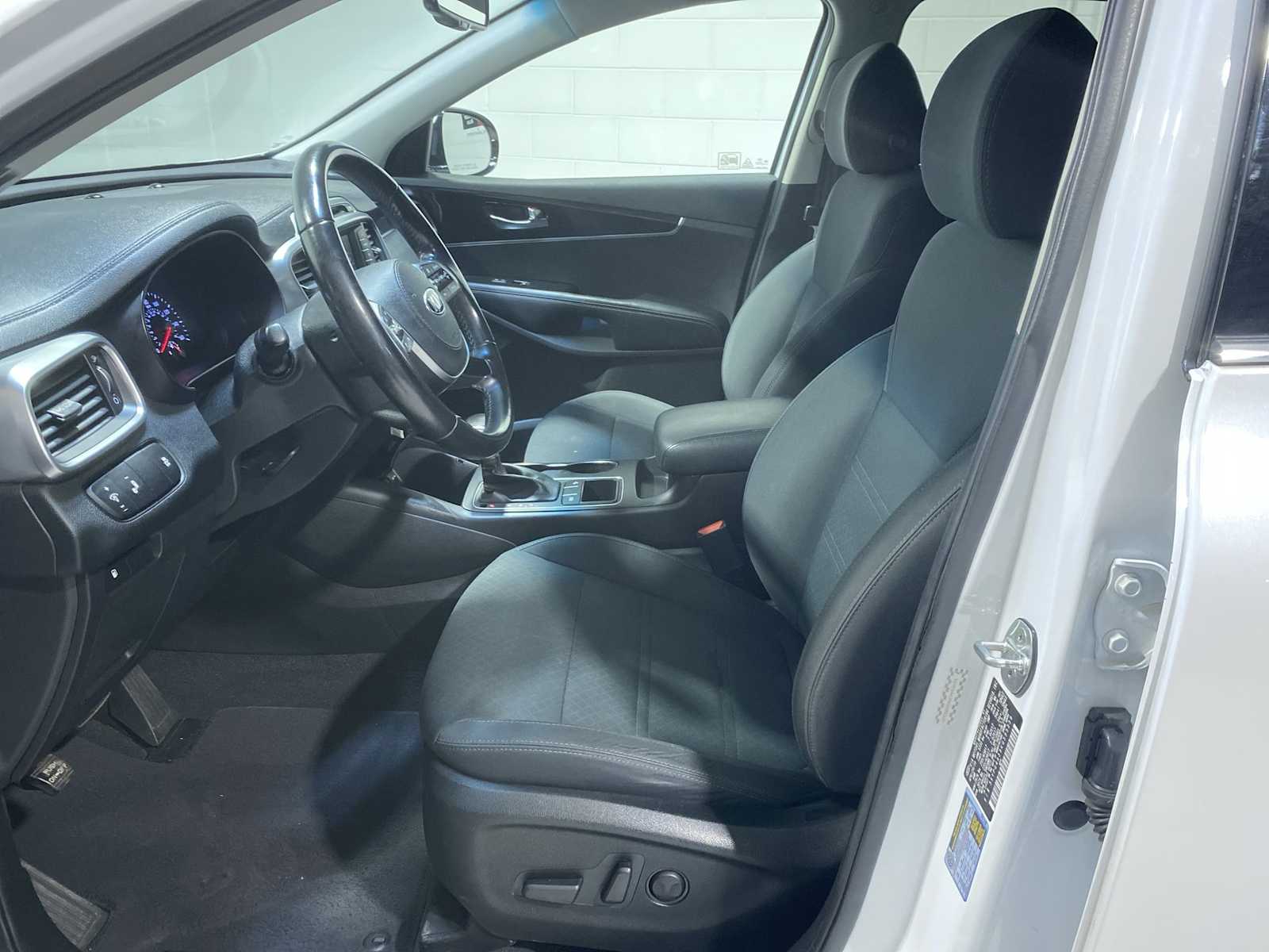 Thumbnail: 2019 Kia Sorento - 2