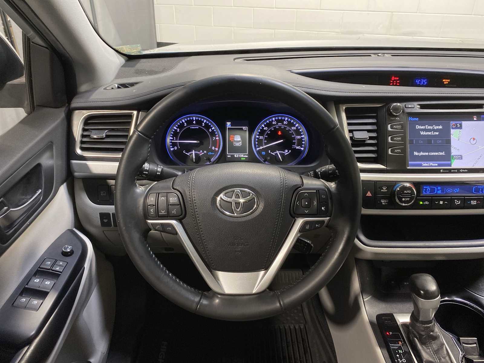 Thumbnail: 2019 Toyota Highlander - 15
