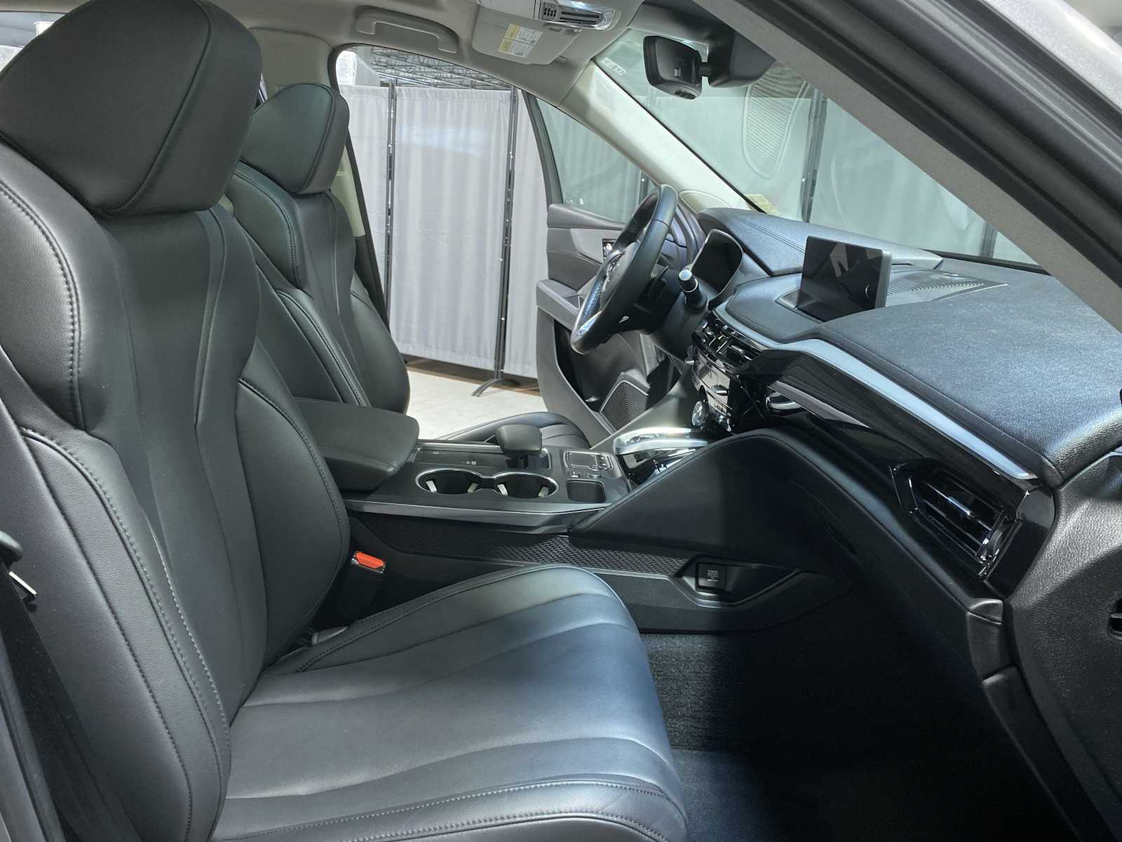 Thumbnail: 2023 Acura MDX - 14