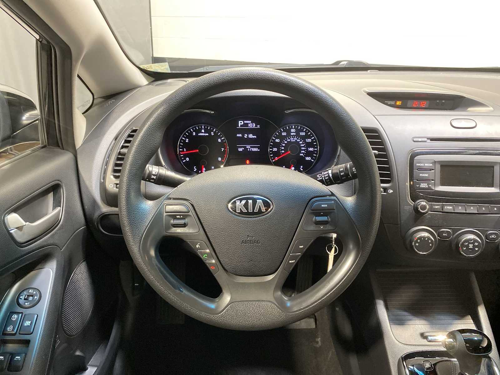 Thumbnail: 2017 Kia Forte - 15