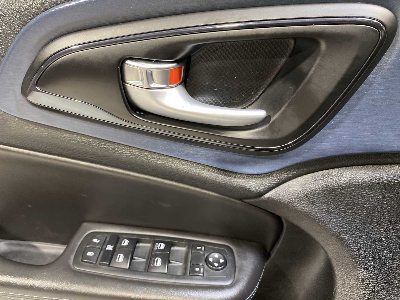 Thumbnail: 2015 Chrysler 200 - 23