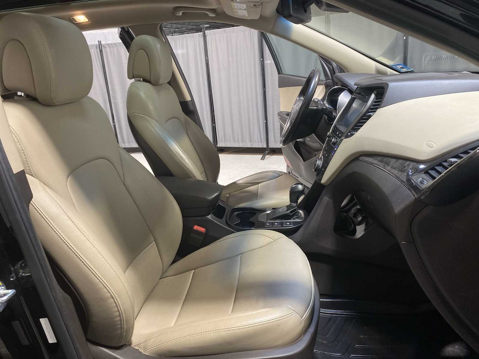 Thumbnail: 2017 Hyundai Santa Fe - 14