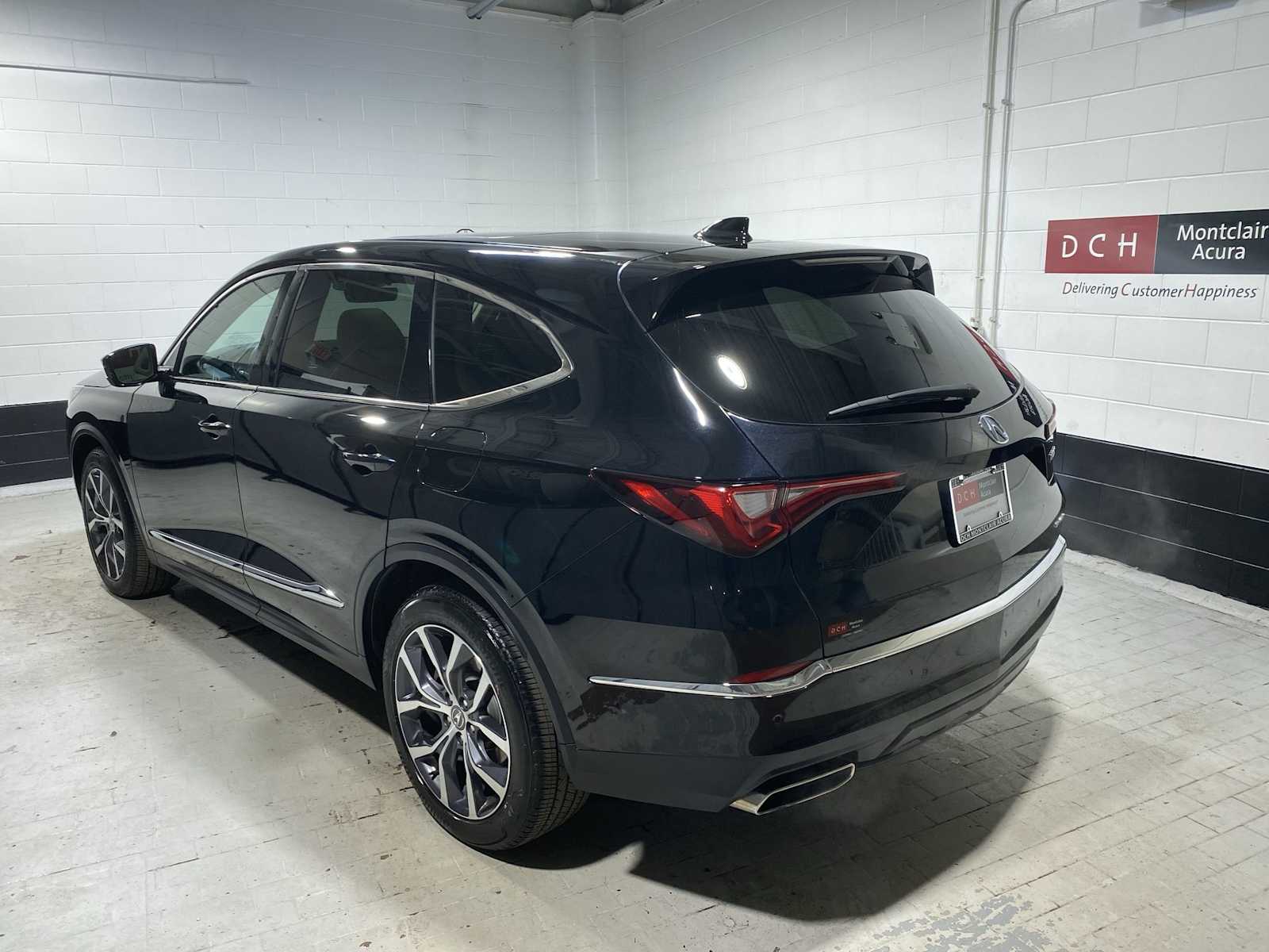 Thumbnail: 2023 Acura MDX - 4