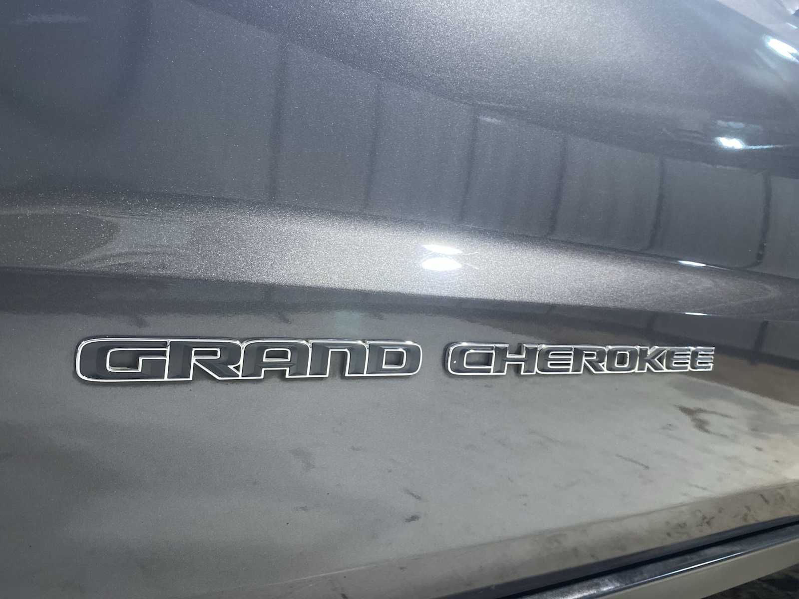 Thumbnail: 2020 Jeep Grand Cherokee - 7