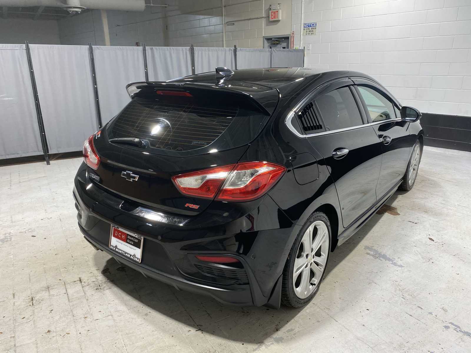 Thumbnail: 2017 Chevrolet Cruze - 26