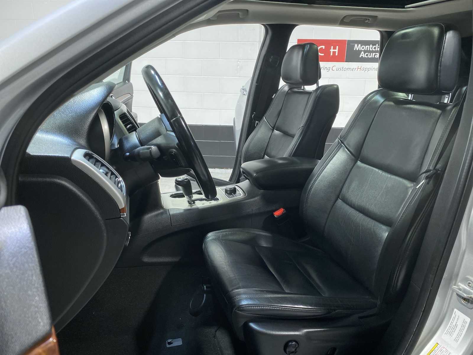 Thumbnail: 2012 Jeep Grand Cherokee - 11