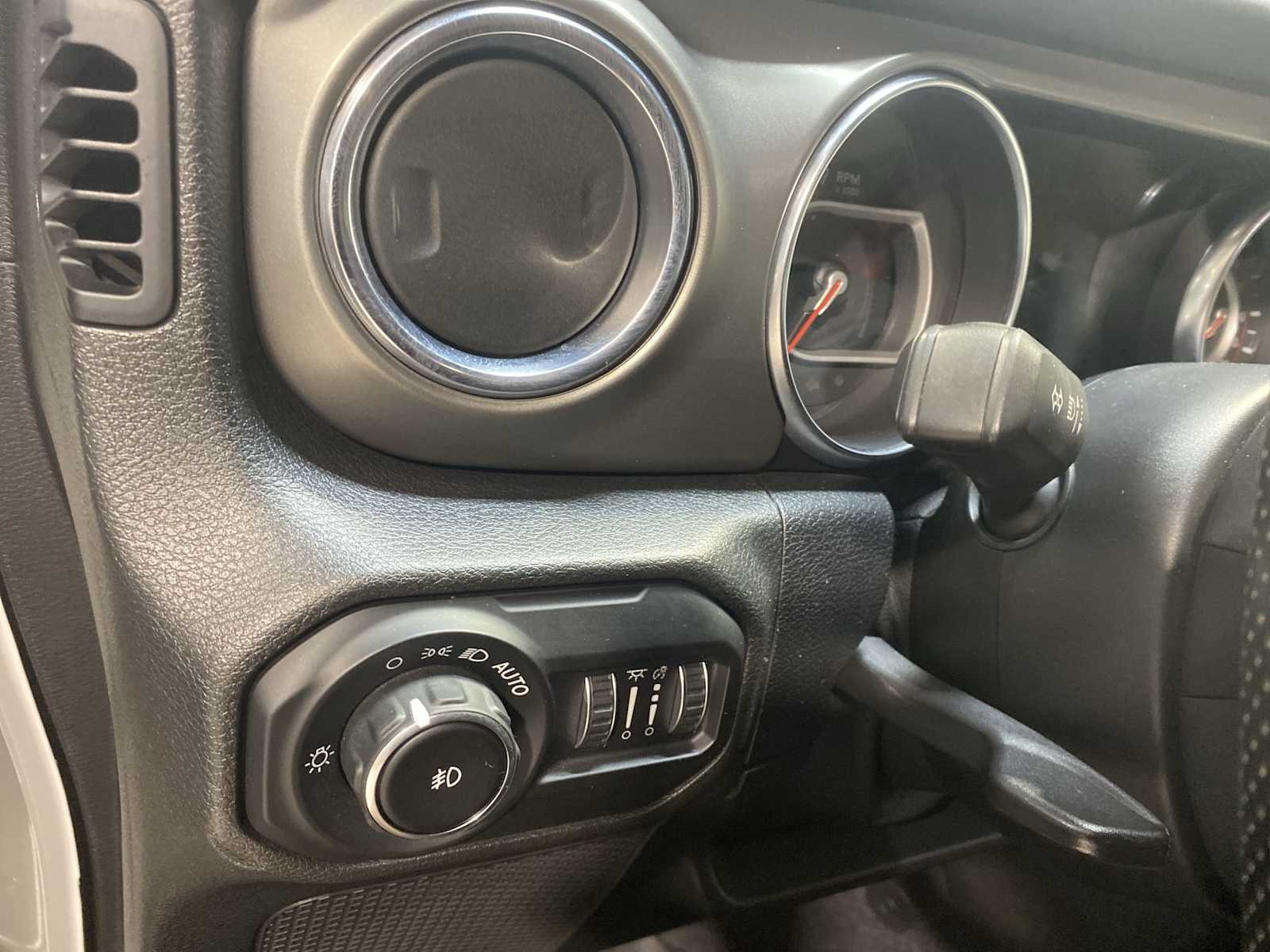 Thumbnail: 2021 Jeep Wrangler - 24