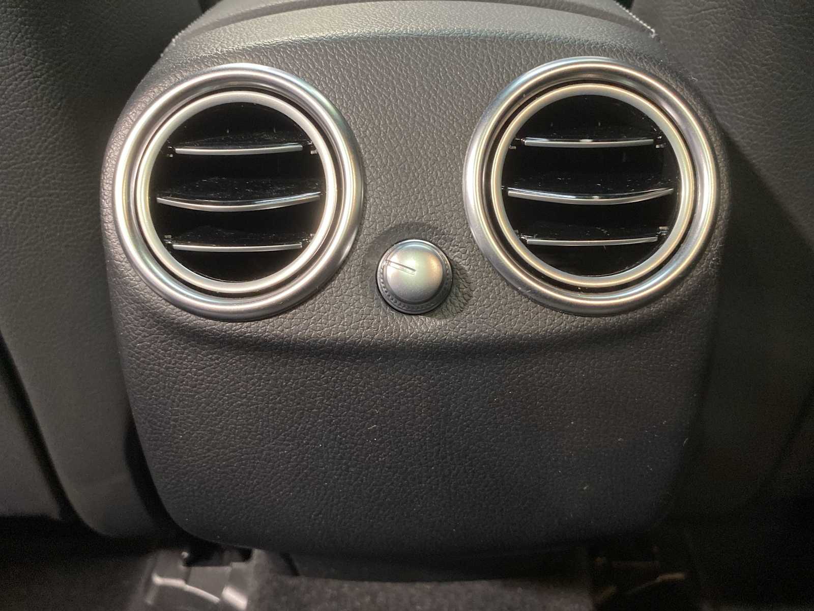 Thumbnail: 2019 Mercedes-Benz GLC - 25