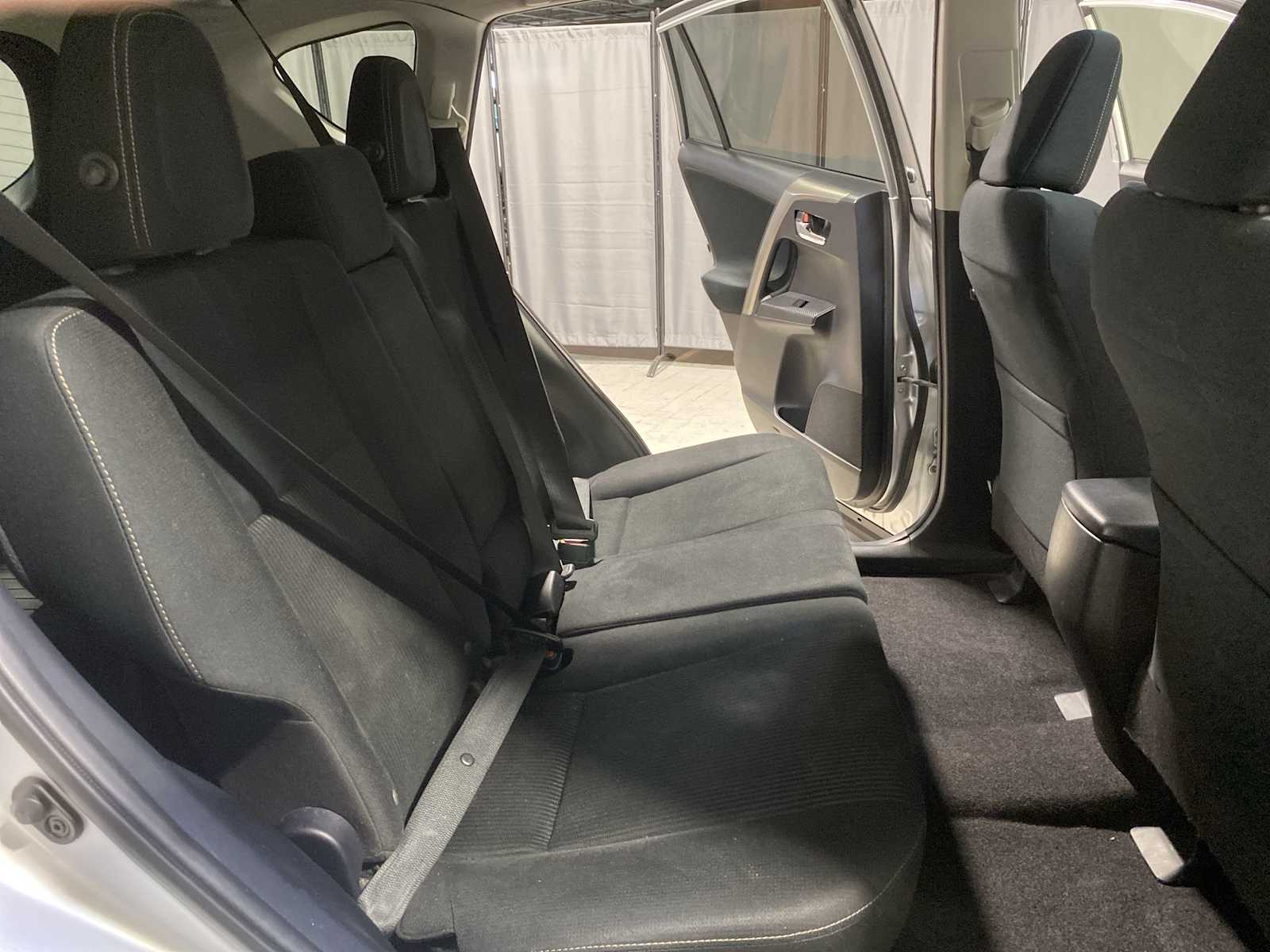 Thumbnail: 2015 Toyota RAV4 - 13