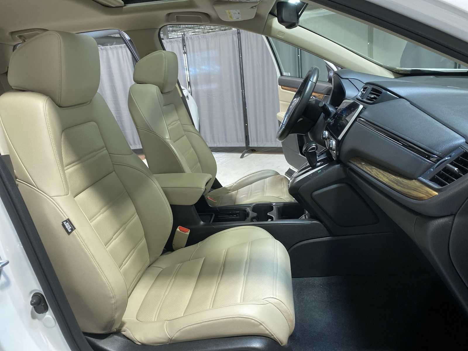 Thumbnail: 2019 Honda CR-V - 14