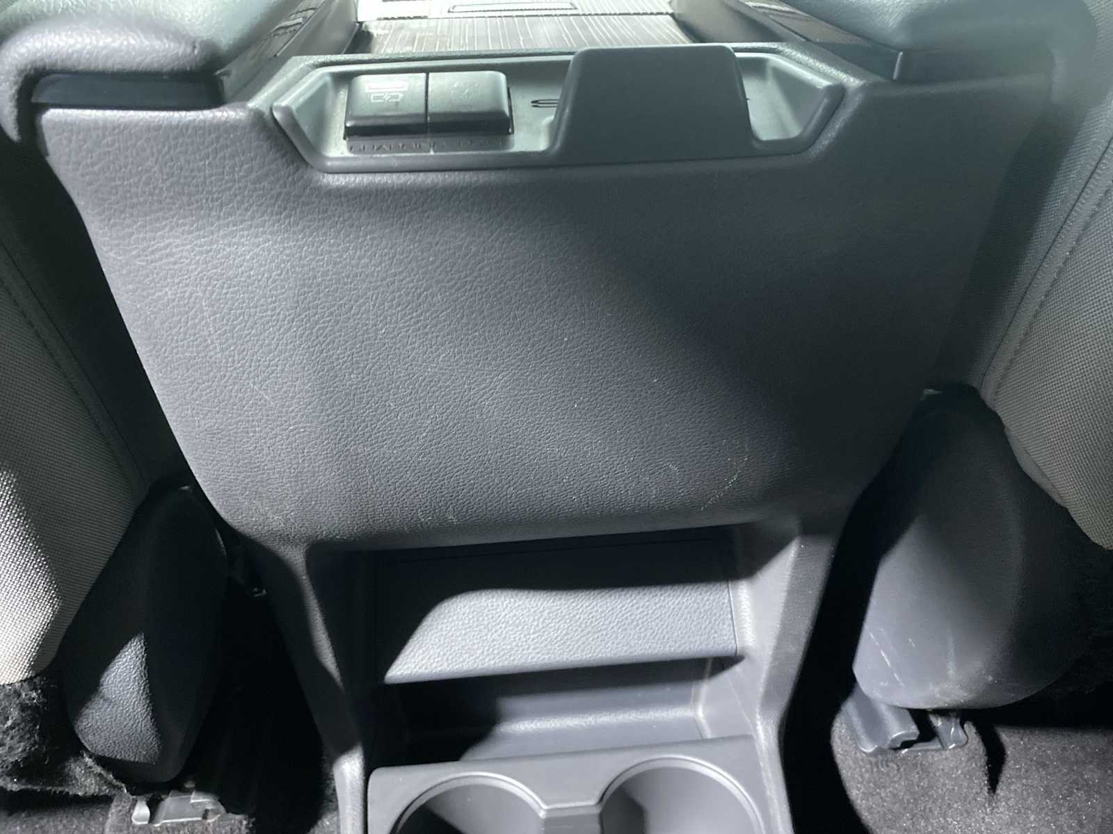 Thumbnail: 2021 Toyota Sienna - 24