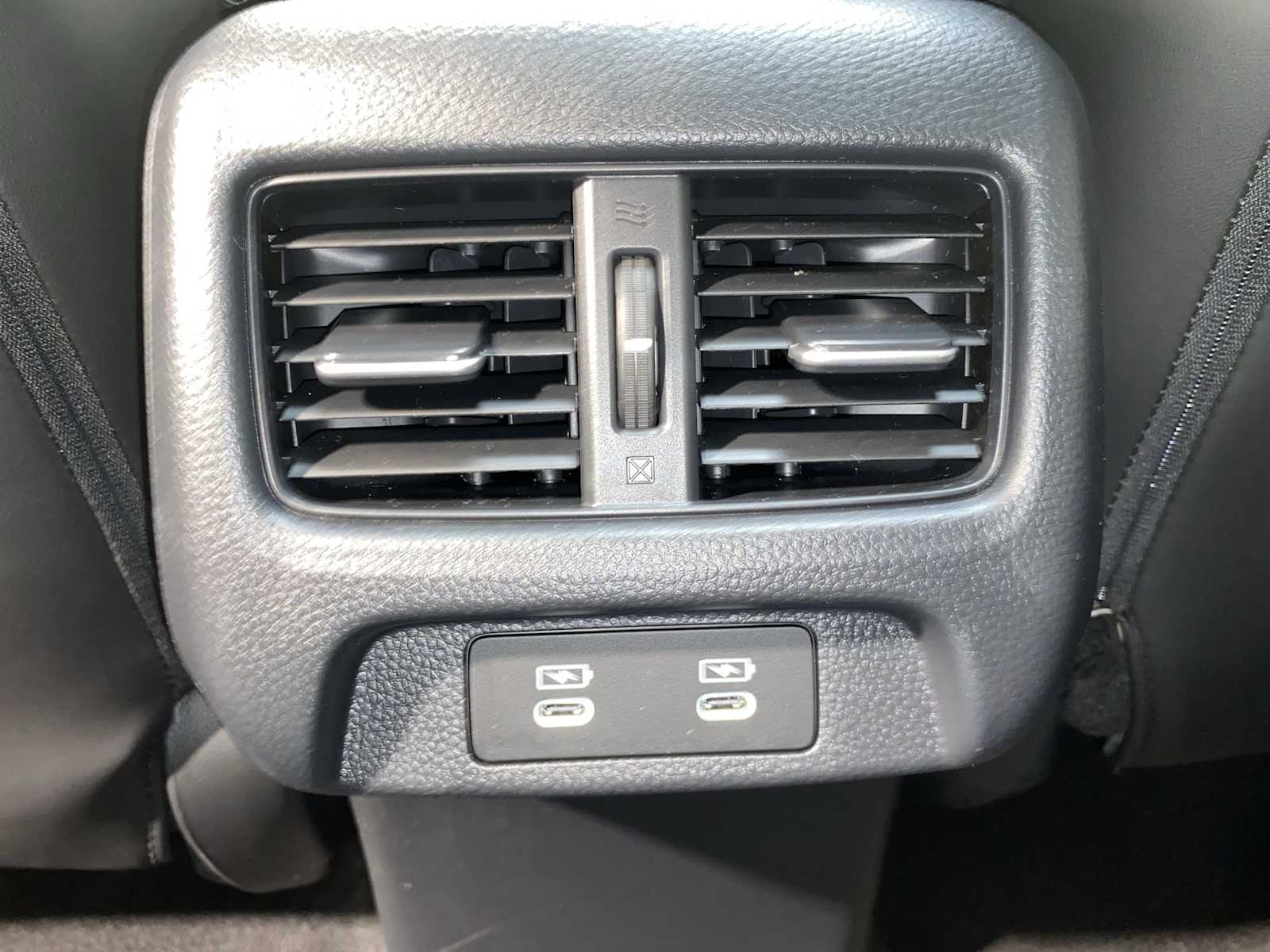 Thumbnail: 2025 Acura ADX - 25