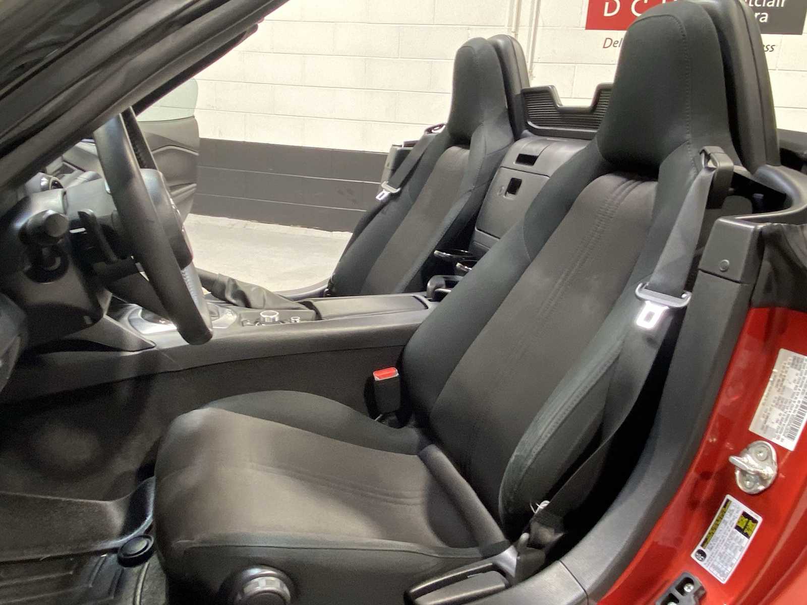 Thumbnail: 2021 Mazda MX-5 Miata - 11