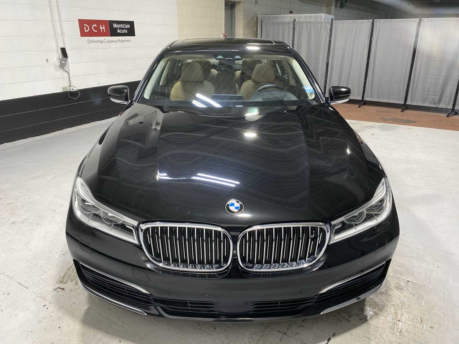 Thumbnail: 2016 BMW 7 Series - 6