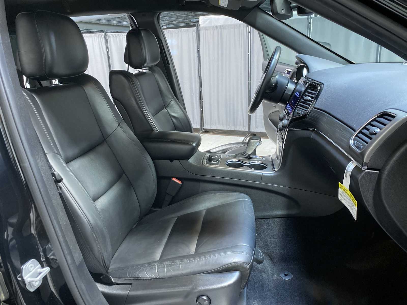 Thumbnail: 2019 Jeep Grand Cherokee - 14