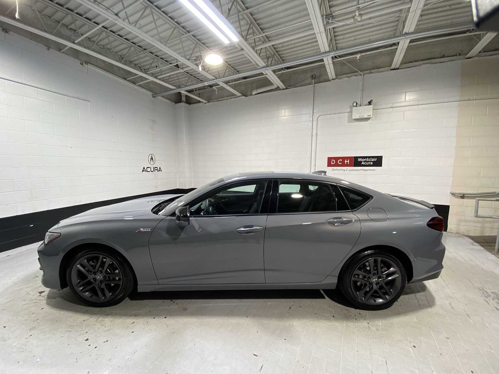 Thumbnail: 2025 Acura TLX - 3