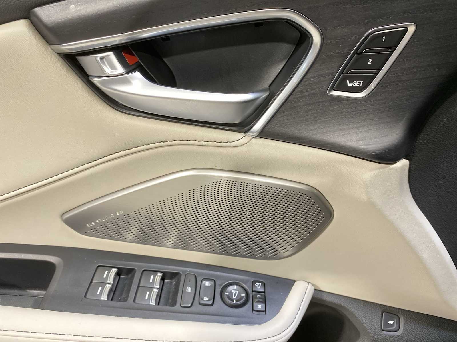 Thumbnail: 2025 Acura RDX - 23