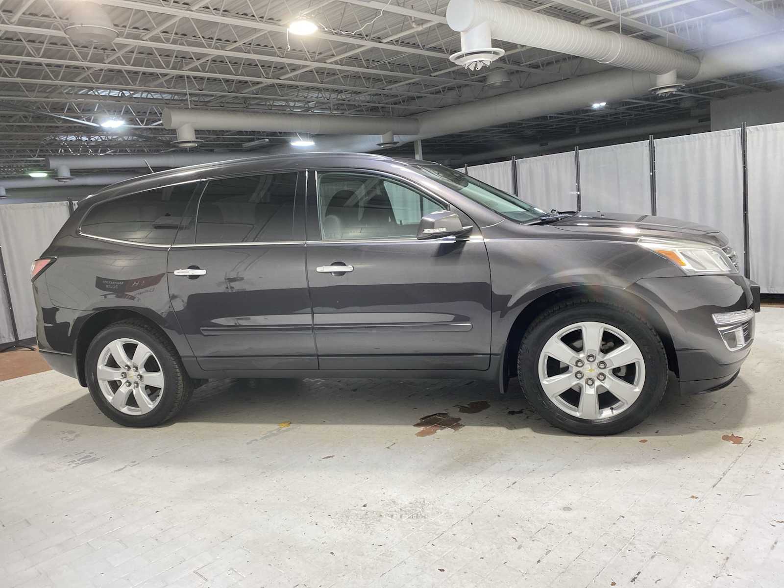 Thumbnail: 2016 Chevrolet Traverse - 26