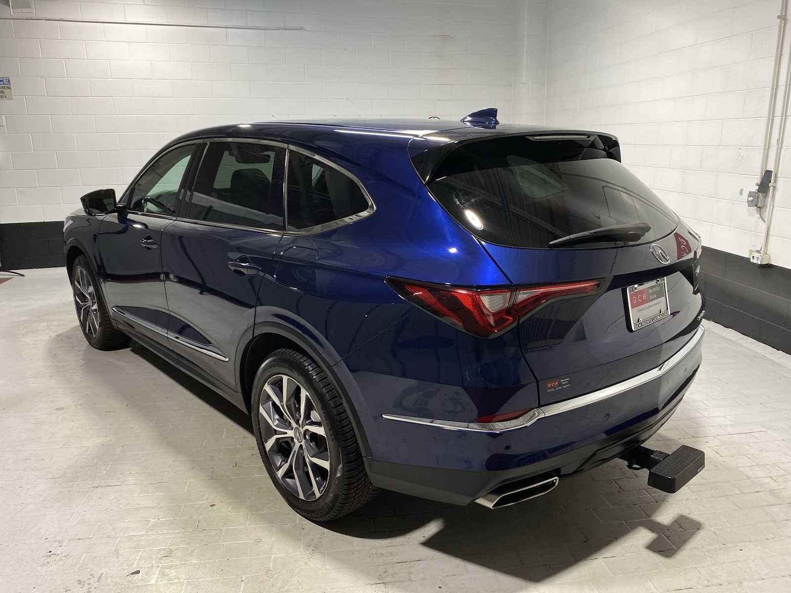 Thumbnail: 2022 Acura MDX - 4