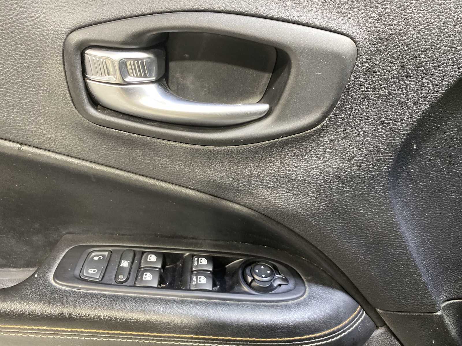 Thumbnail: 2019 Jeep Compass - 23