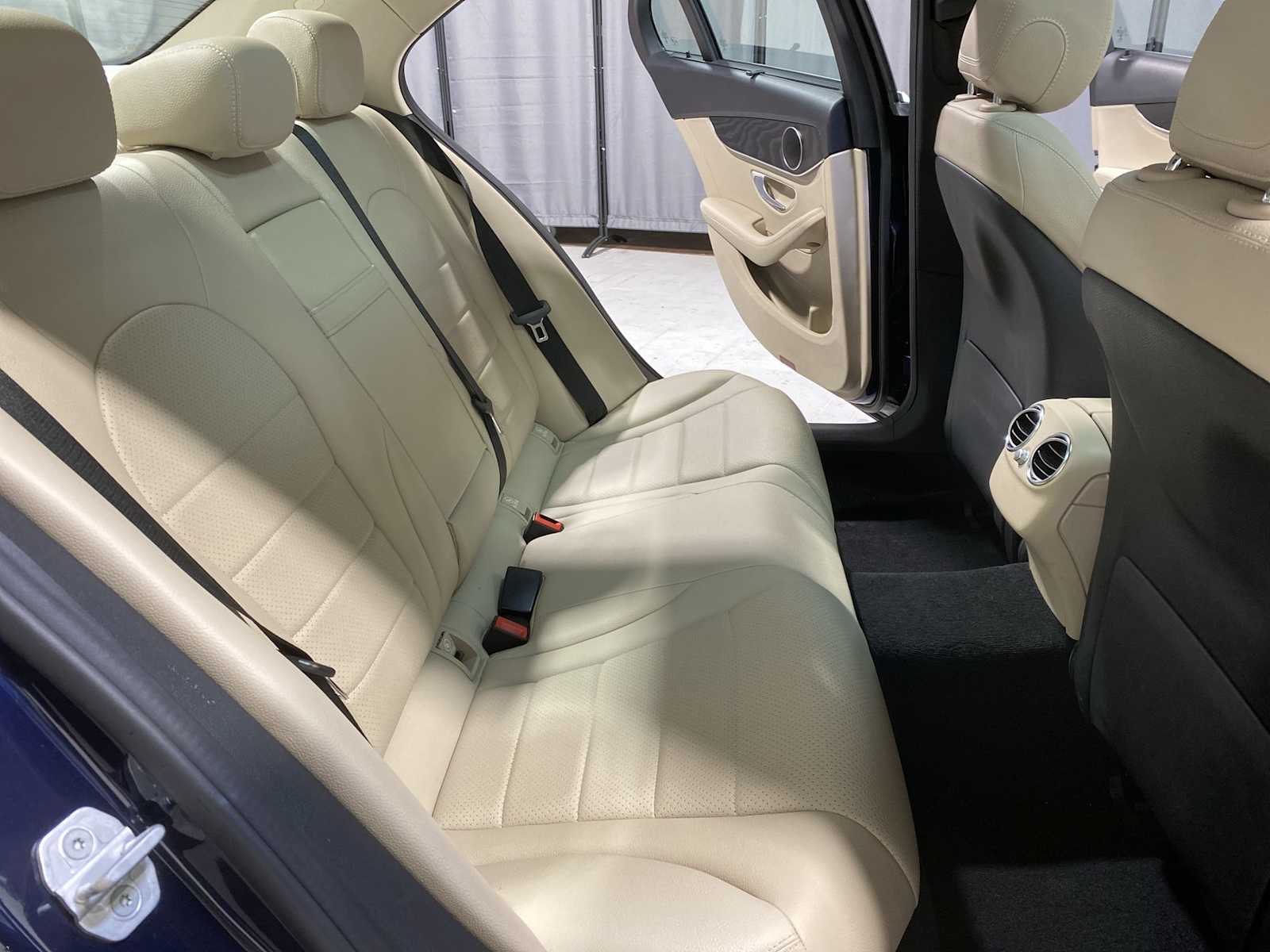 Thumbnail: 2016 Mercedes-Benz C-Class - 13