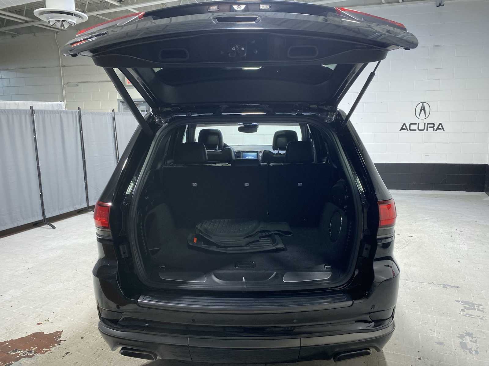 Thumbnail: 2018 Jeep Grand Cherokee - 19