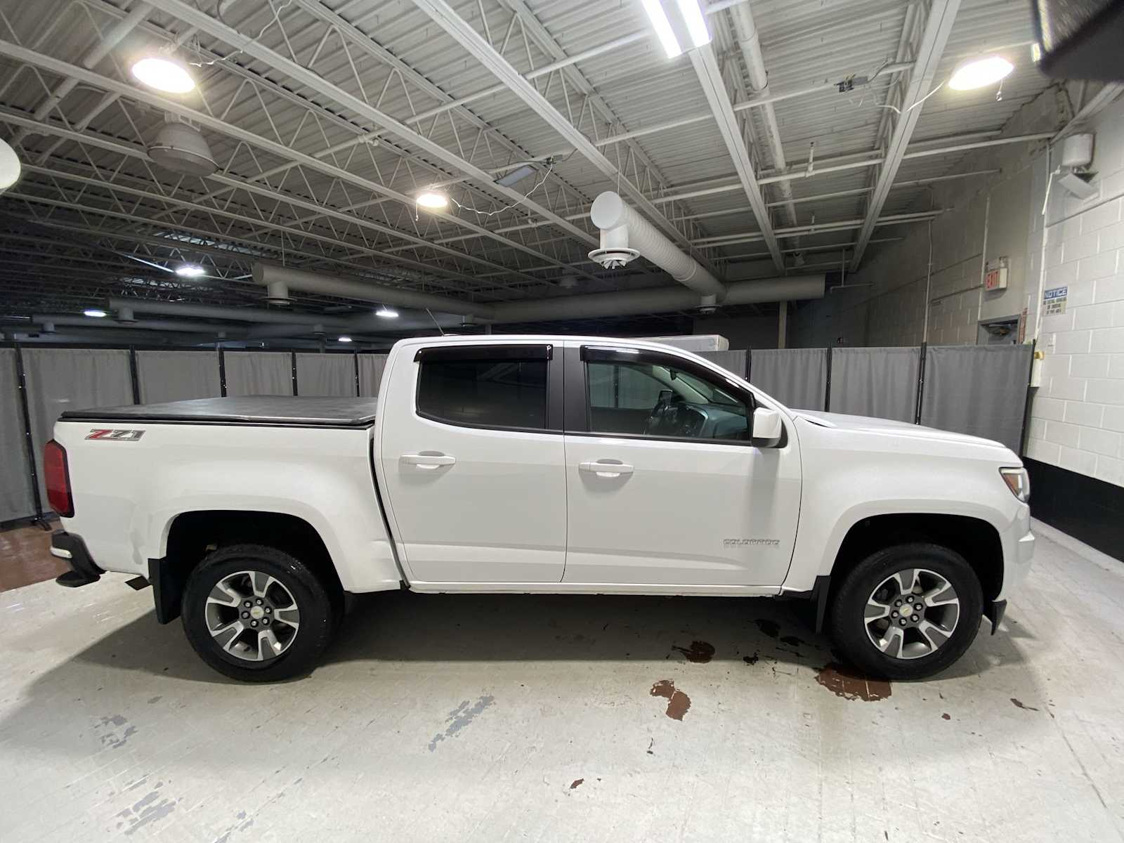Thumbnail: 2018 Chevrolet Colorado - 27