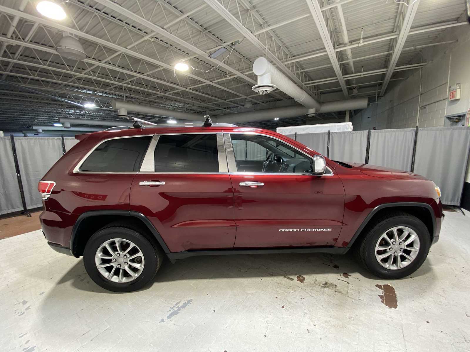 Thumbnail: 2016 Jeep Grand Cherokee - 27