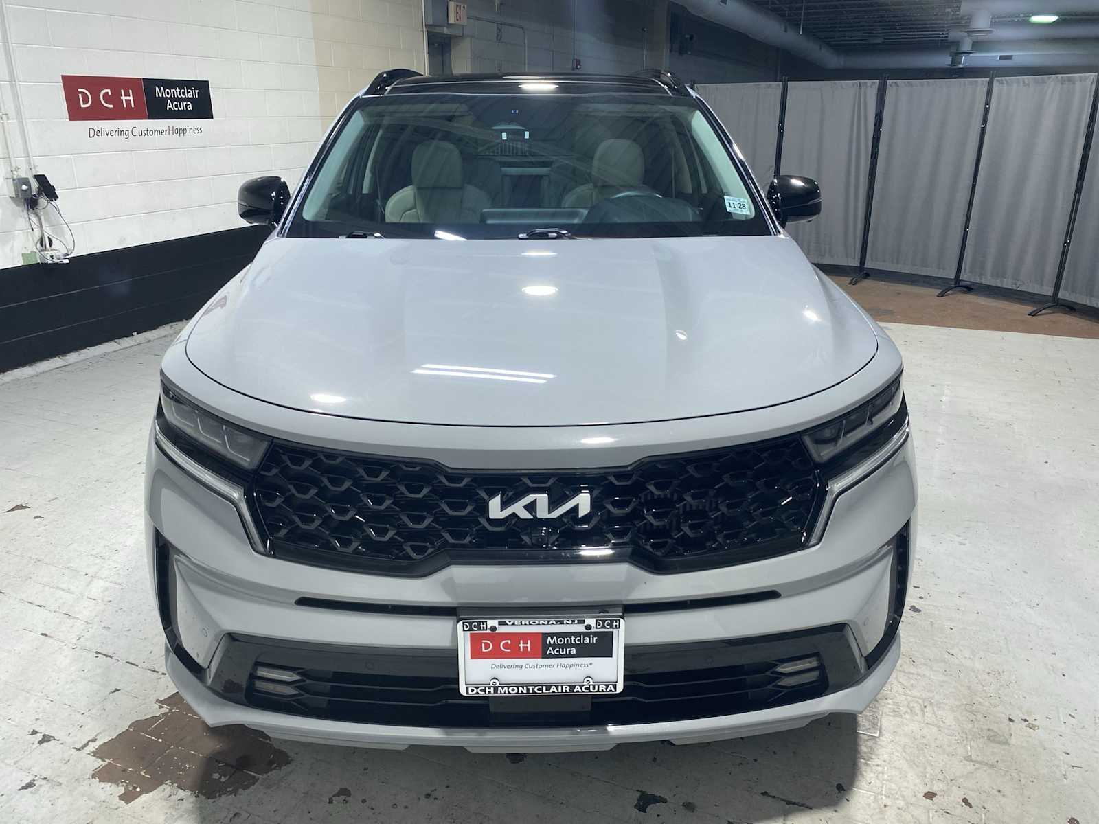 Thumbnail: 2023 Kia Sorento - 6
