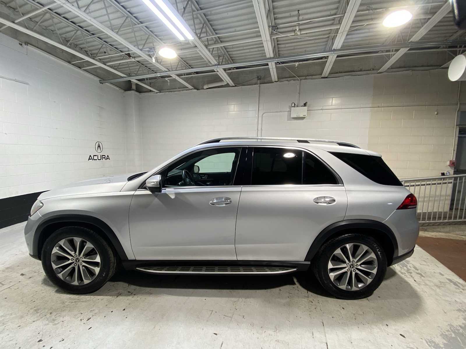 Thumbnail: 2020 Mercedes-Benz GLE - 3