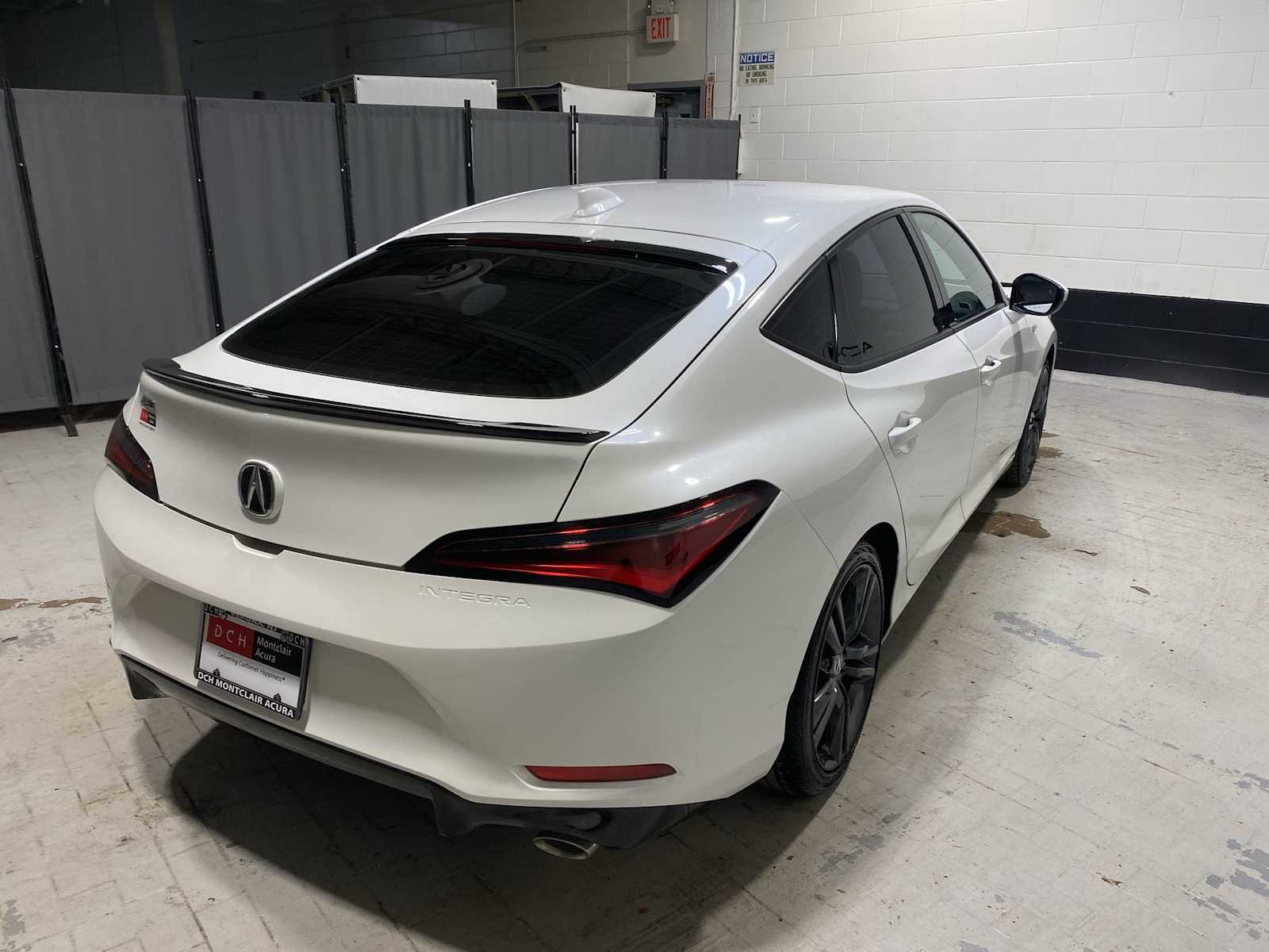 Thumbnail: 2025 Acura Integra - 26