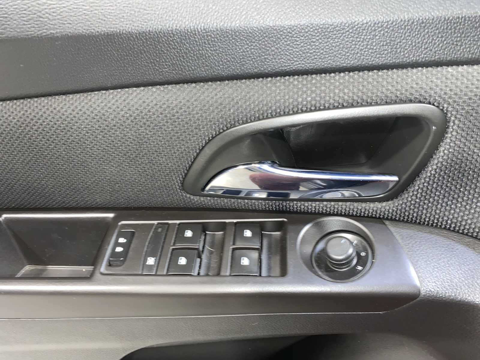 Thumbnail: 2016 Chevrolet Cruze - 23