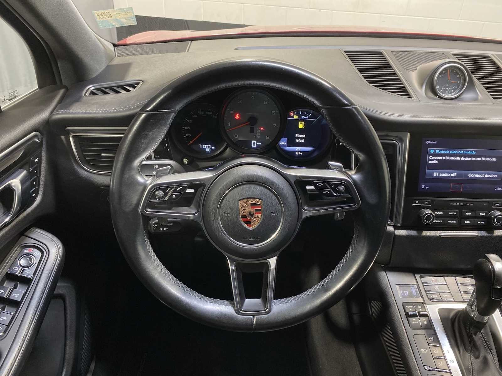 Thumbnail: 2017 Porsche Macan - 15