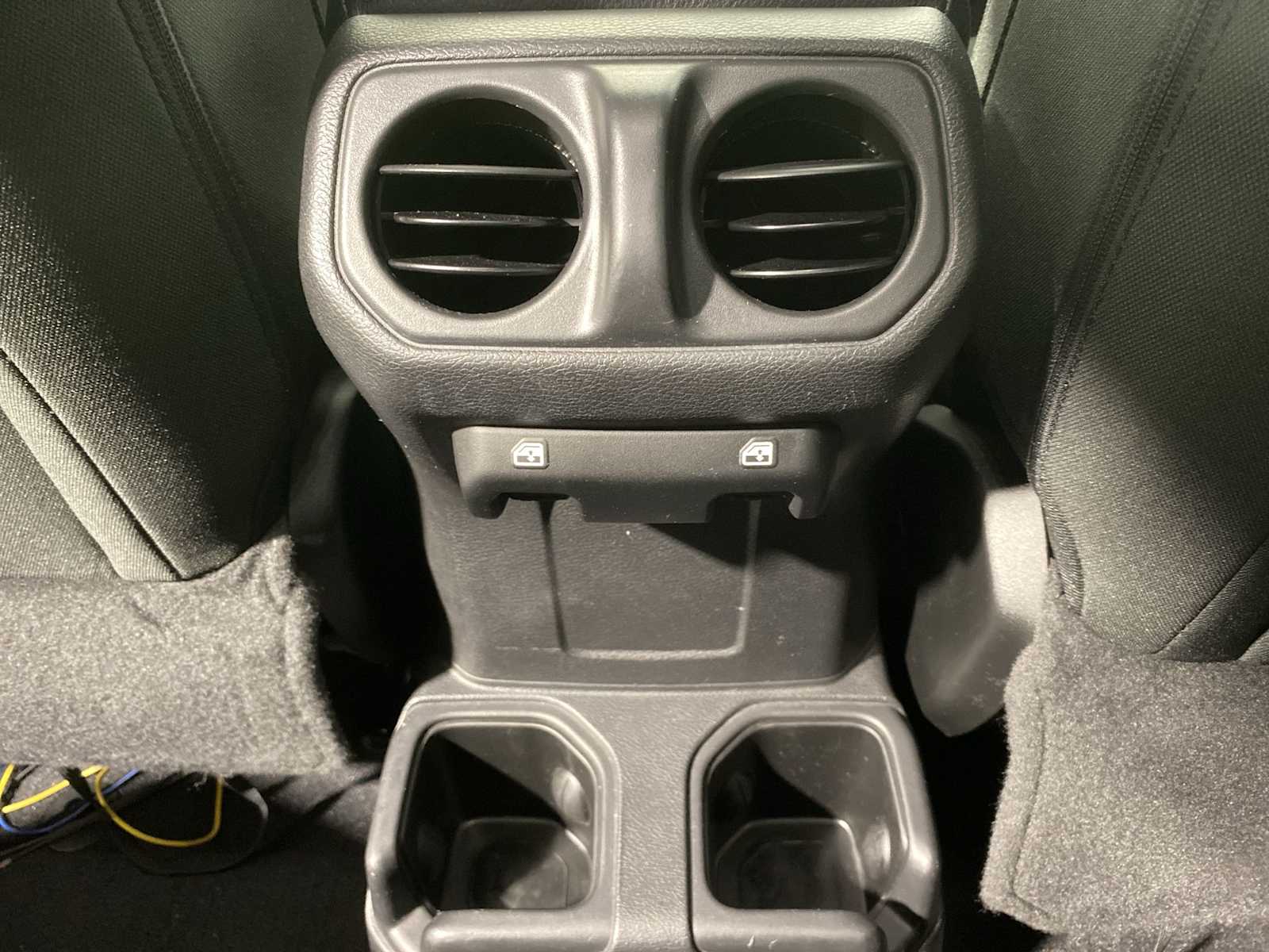 Thumbnail: 2021 Jeep Wrangler - 25