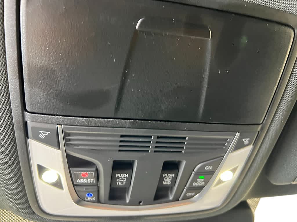 Thumbnail: 2026 Acura RDX - 26