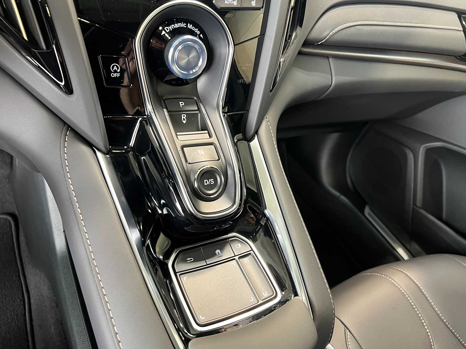 Thumbnail: 2026 Acura RDX - 23