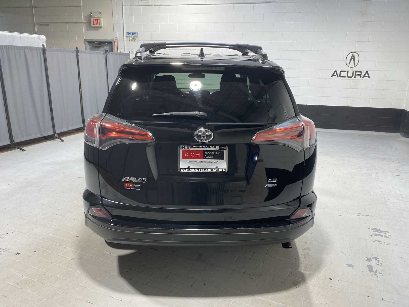 Thumbnail: 2017 Toyota RAV4 - 5