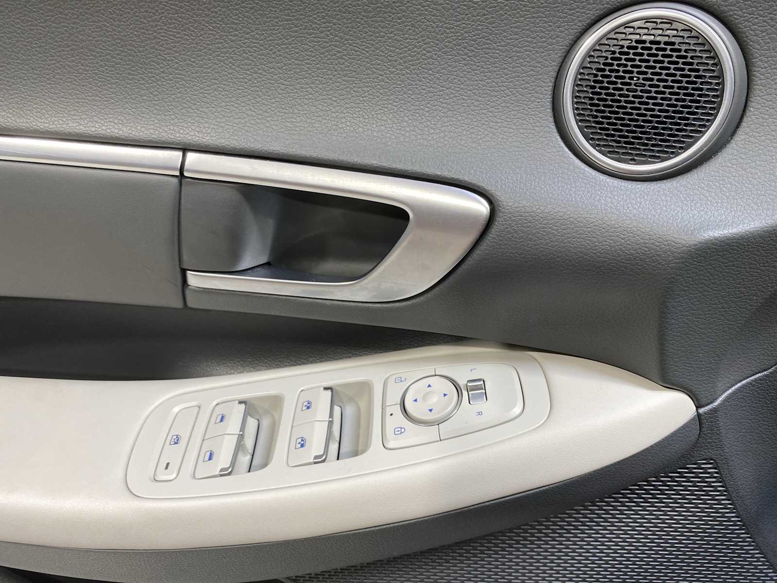 Thumbnail: 2022 Hyundai Sonata - 23