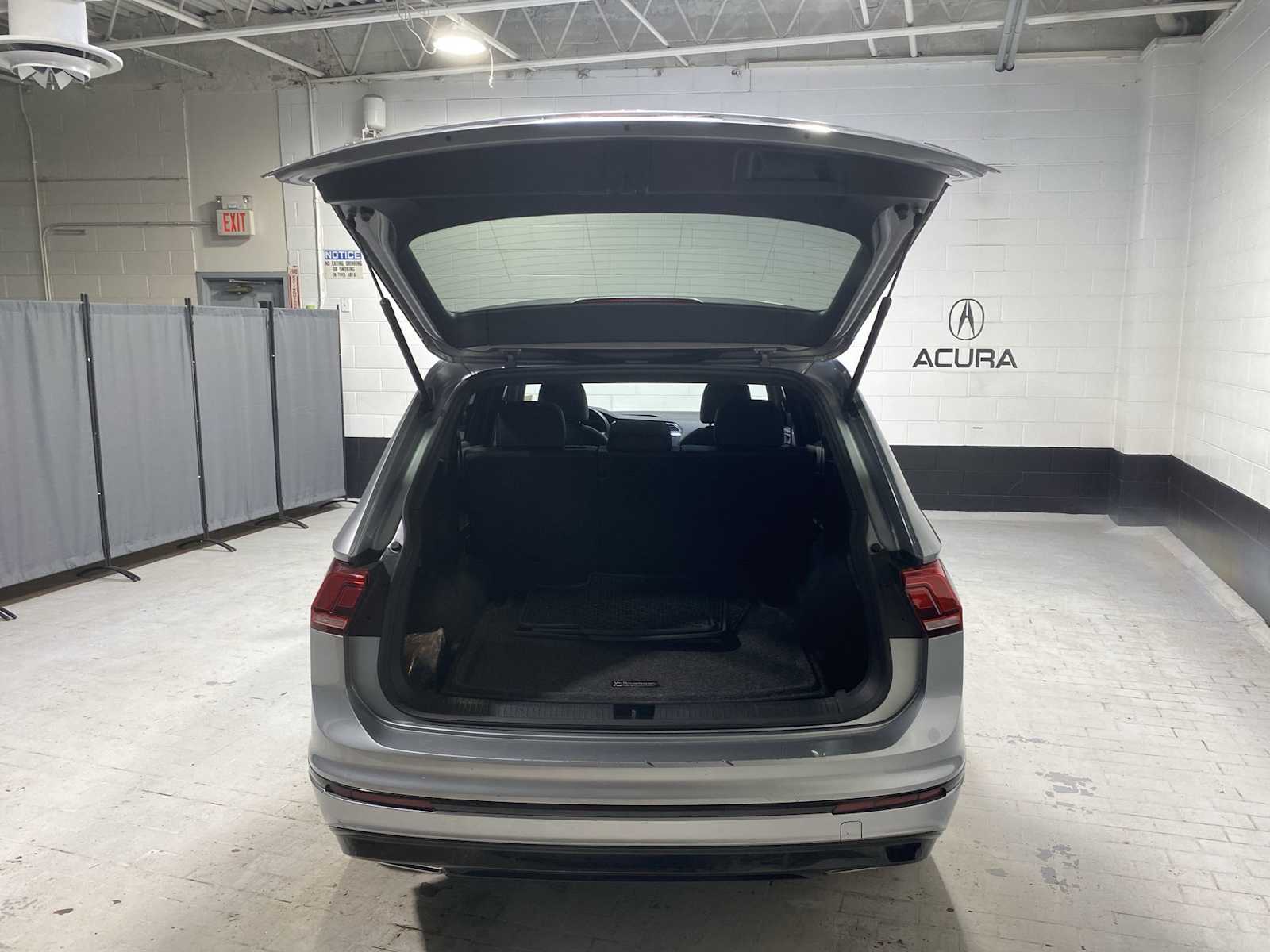 Thumbnail: 2020 Volkswagen Tiguan - 19