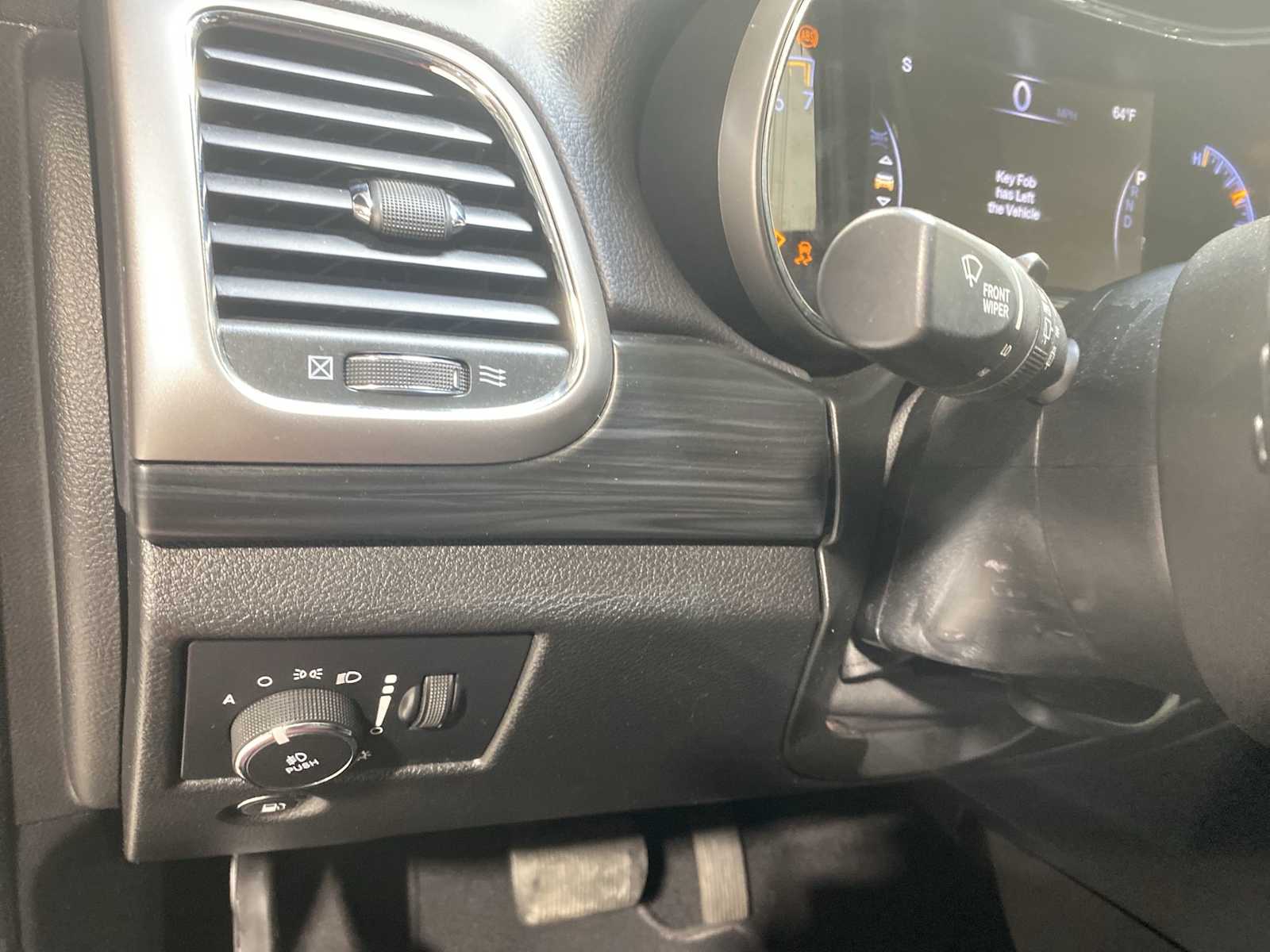 Thumbnail: 2020 Jeep Grand Cherokee - 24