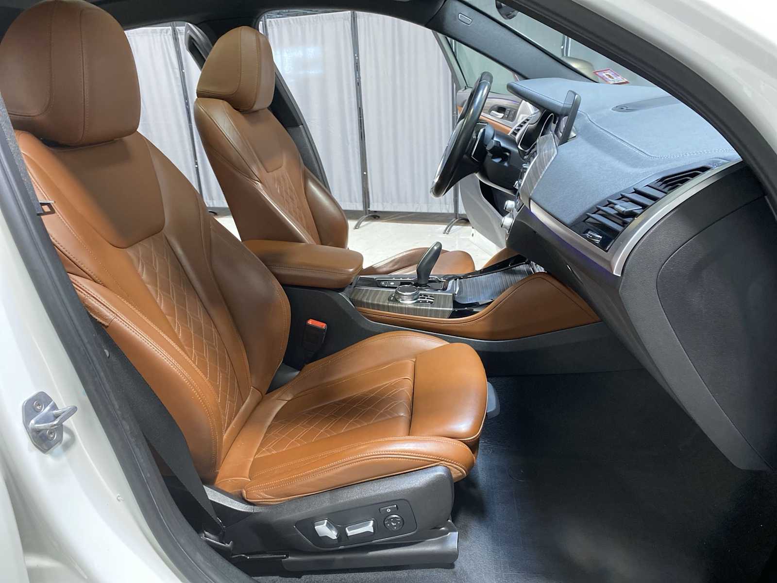 Thumbnail: 2019 BMW M4 - 14