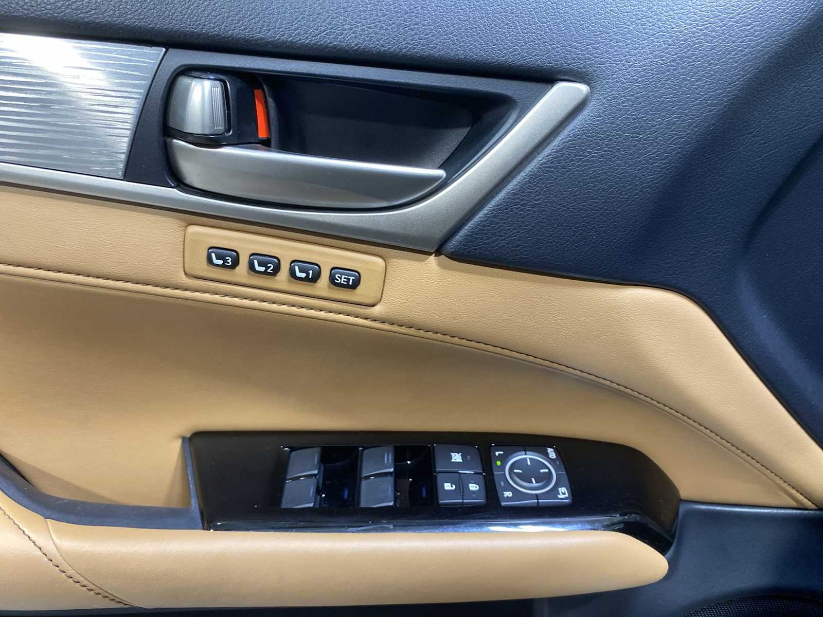 Thumbnail: 2015 Lexus GS - 23